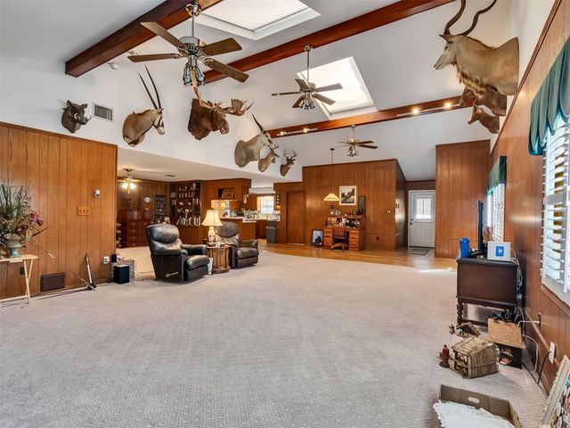 207 Shady Nook Lane, Friendswood, TX 77546
