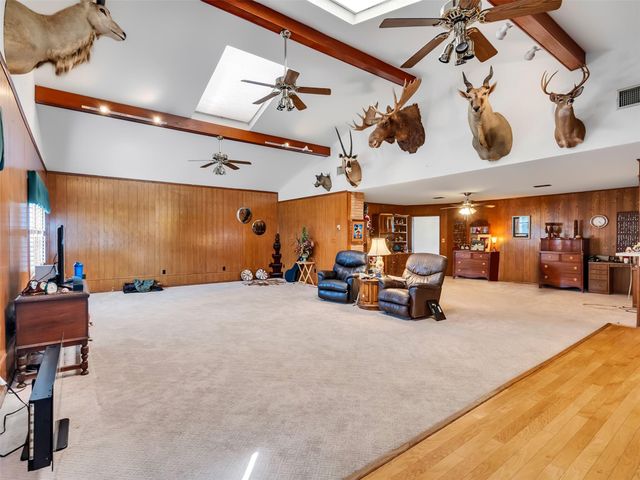 207 Shady Nook Lane, Friendswood, TX 77546