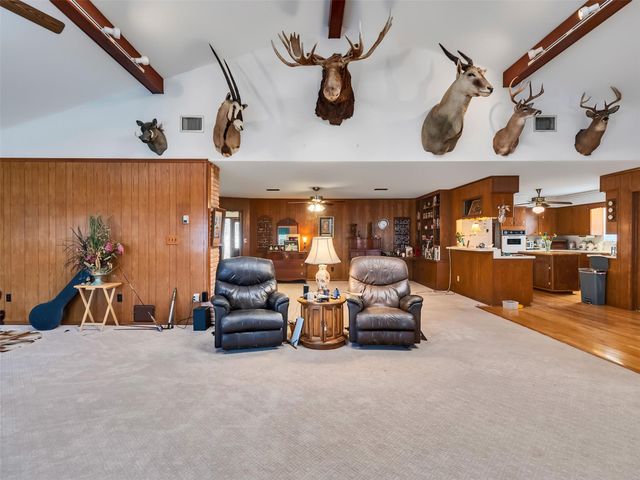 207 Shady Nook Lane, Friendswood, TX 77546