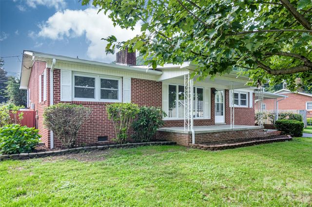 32 Kathy Drive, Waynesville, NC 28786