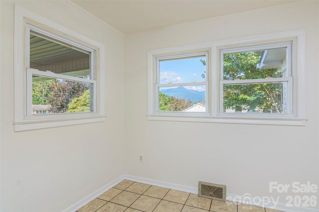 32 Kathy Drive, Waynesville, NC 28786