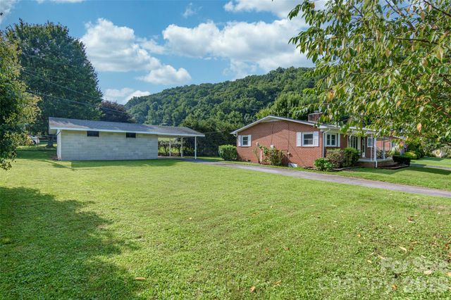 32 Kathy Drive, Waynesville, NC 28786