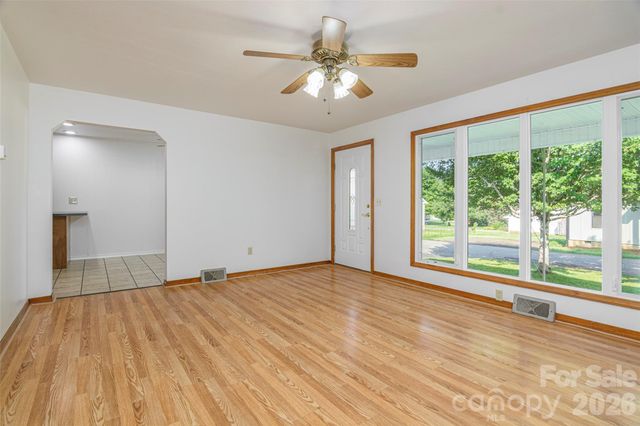 32 Kathy Drive, Waynesville, NC 28786