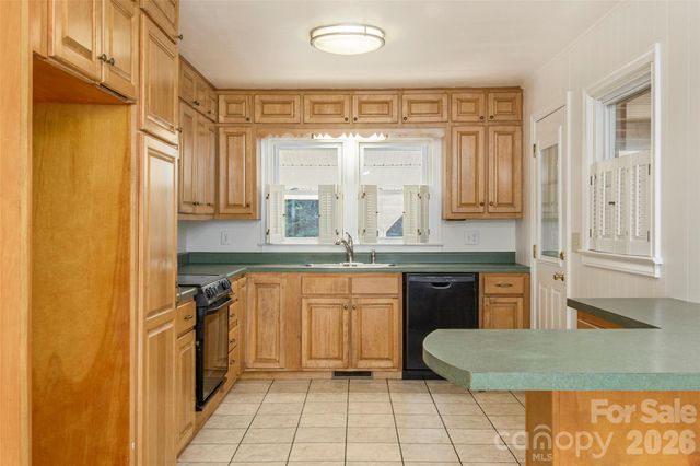 32 Kathy Drive, Waynesville, NC 28786