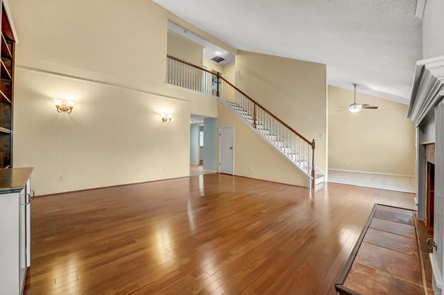 8001 Manassas DR, Austin, TX 78745