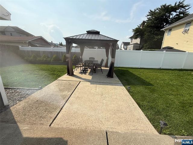 508 3rd Avenue 2, Lyndhurst, NJ 07071
