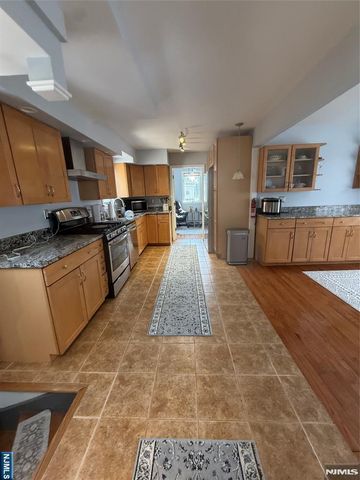 508 3rd Avenue 2, Lyndhurst, NJ 07071