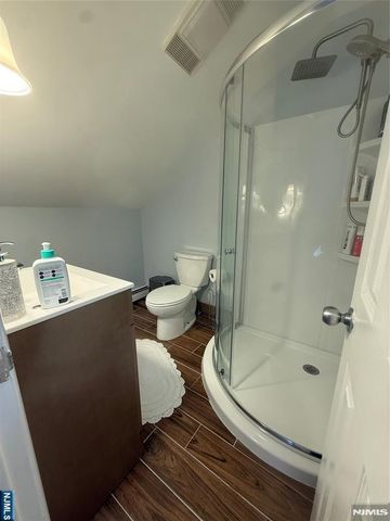 508 3rd Avenue 2, Lyndhurst, NJ 07071