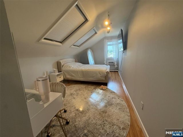 508 3rd Avenue 2, Lyndhurst, NJ 07071