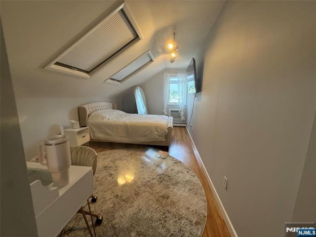 508 3rd Avenue 2, Lyndhurst, NJ 07071