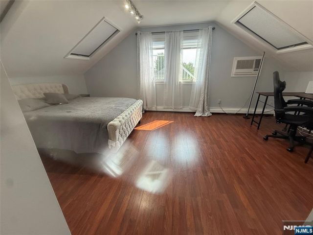 508 3rd Avenue 2, Lyndhurst, NJ 07071