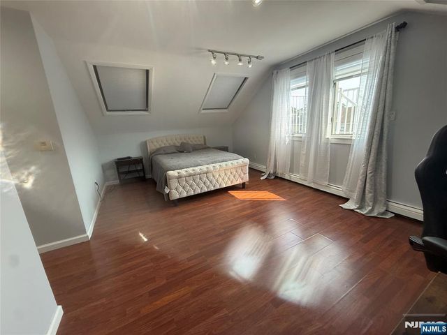 508 3rd Avenue 2, Lyndhurst, NJ 07071
