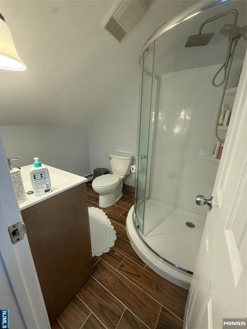 508 3rd Avenue 2, Lyndhurst, NJ 07071