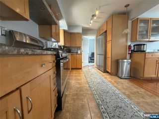 508 3rd Avenue 2, Lyndhurst, NJ 07071