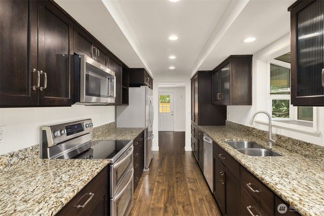 22613 78th Place W, Edmonds, WA 98026