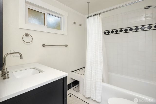 22613 78th Place W, Edmonds, WA 98026