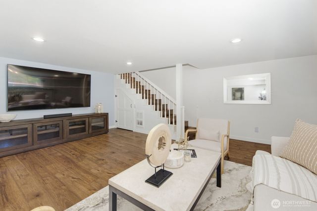 22613 78th Place W, Edmonds, WA 98026