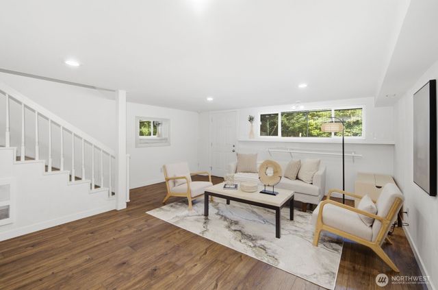 22613 78th Place W, Edmonds, WA 98026