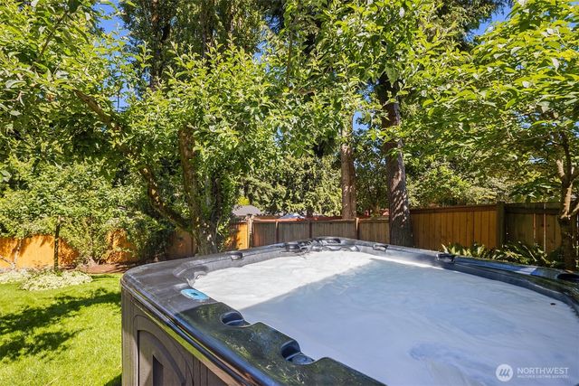 22613 78th Place W, Edmonds, WA 98026