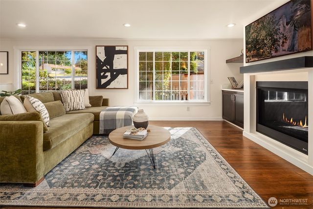 22613 78th Place W, Edmonds, WA 98026