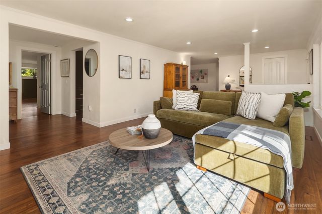 22613 78th Place W, Edmonds, WA 98026