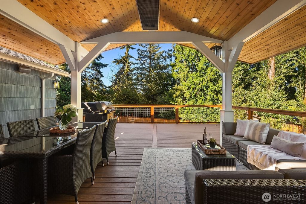 22613 78th Place W, Edmonds, WA 98026