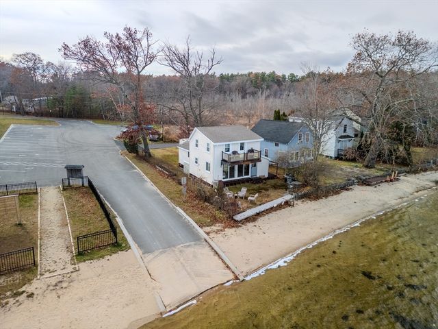 1 Bisson Ln, Merrimac, MA 01860