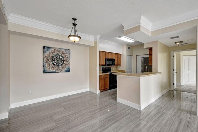 9873 Baywinds Drive 5302, West Palm Beach, FL 33411