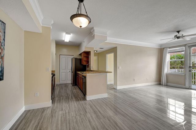 9873 Baywinds Drive 5302, West Palm Beach, FL 33411