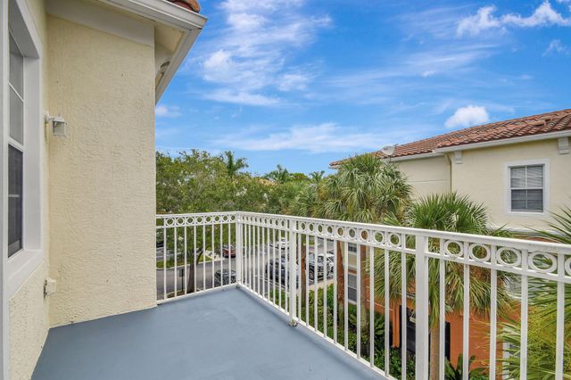 9873 Baywinds Drive 5302, West Palm Beach, FL 33411