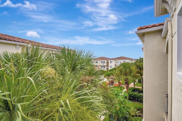 9873 Baywinds Drive 5302, West Palm Beach, FL 33411