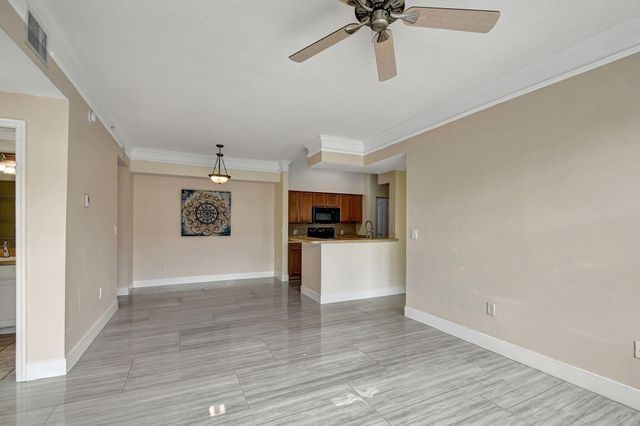 9873 Baywinds Drive 5302, West Palm Beach, FL 33411