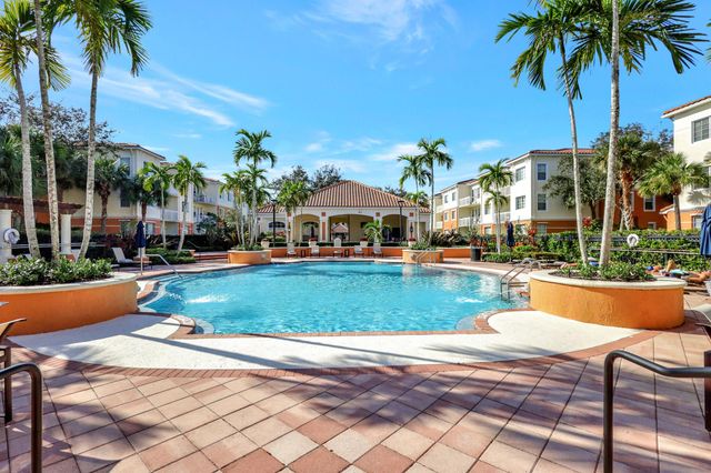 9873 Baywinds Drive 5302, West Palm Beach, FL 33411