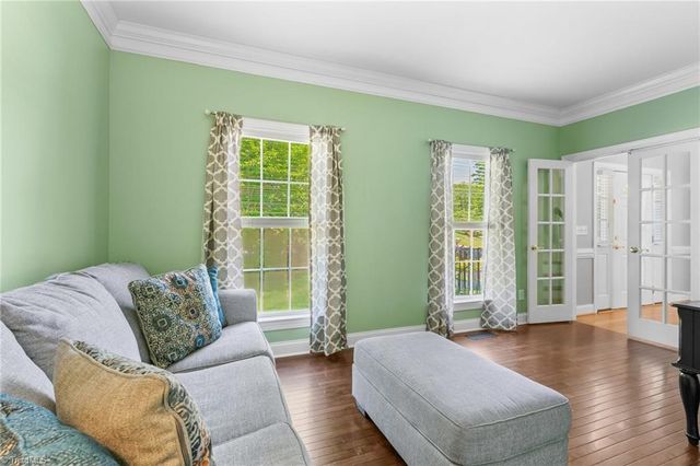 220 Lake Dale Court, Clemmons, NC 27012