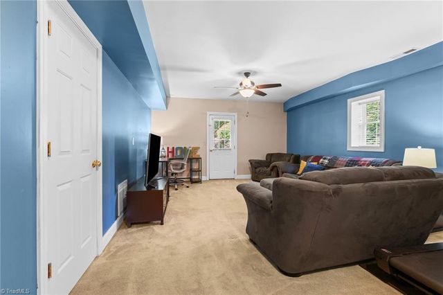 220 Lake Dale Court, Clemmons, NC 27012