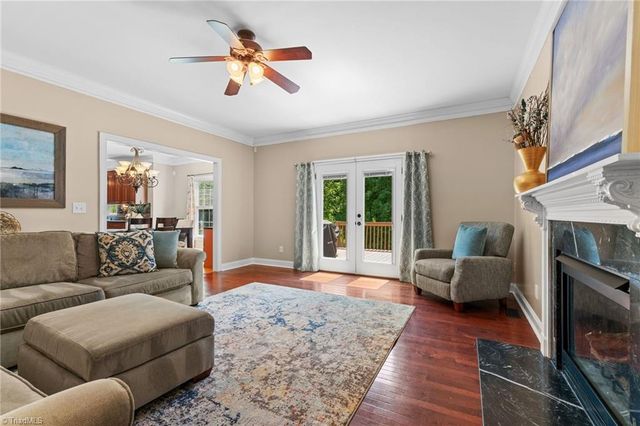 220 Lake Dale Court, Clemmons, NC 27012