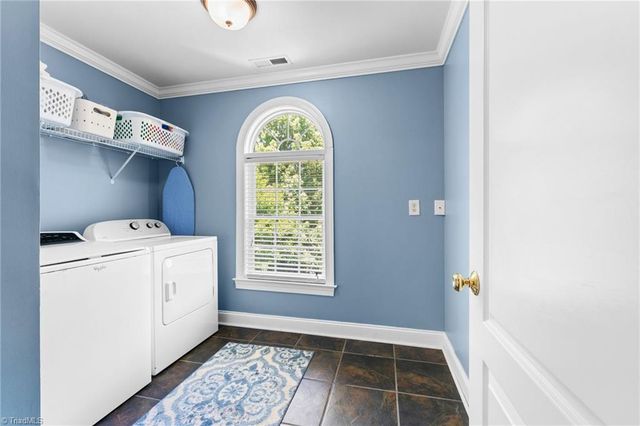220 Lake Dale Court, Clemmons, NC 27012