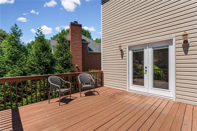 220 Lake Dale Court, Clemmons, NC 27012