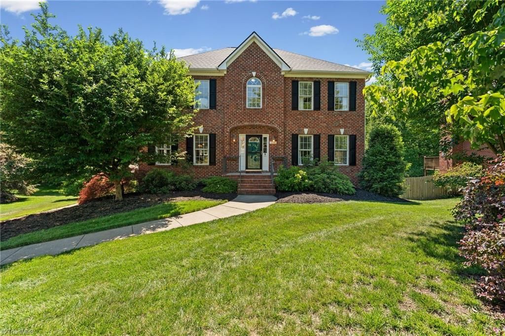 220 Lake Dale Court, Clemmons, NC 27012