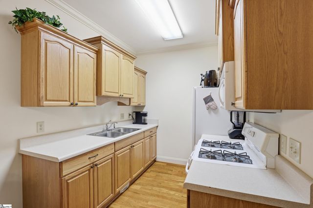 10 Andelusian Court, Pelzer, SC 29669