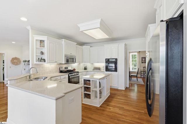 10 Andelusian Court, Pelzer, SC 29669