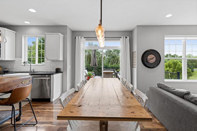 6554 102nd Avenue N, Brooklyn Park, MN 55445