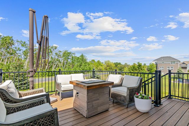 6554 102nd Avenue N, Brooklyn Park, MN 55445