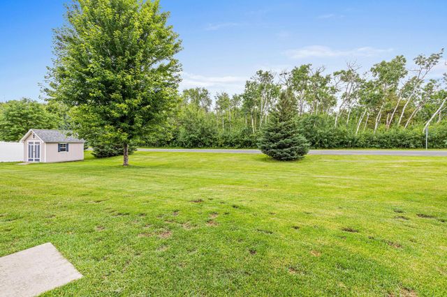 6554 102nd Avenue N, Brooklyn Park, MN 55445