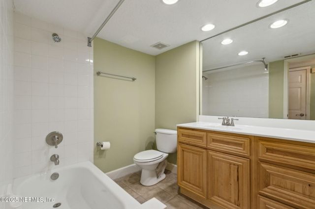 3434 BLANDING Boulevard, 214, Jacksonville, FL 32210