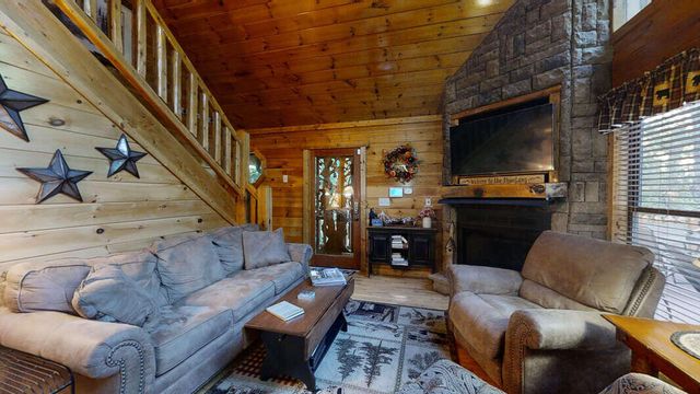 1840 Laurel Valley Way, Sevierville, TN 37862