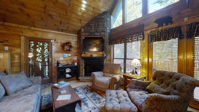 1840 Laurel Valley Way, Sevierville, TN 37862