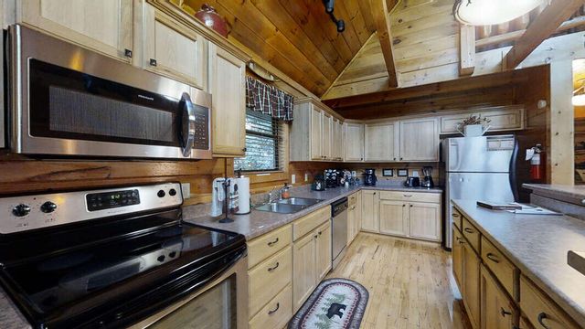 1840 Laurel Valley Way, Sevierville, TN 37862