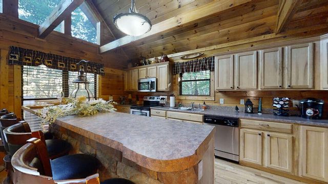 1840 Laurel Valley Way, Sevierville, TN 37862