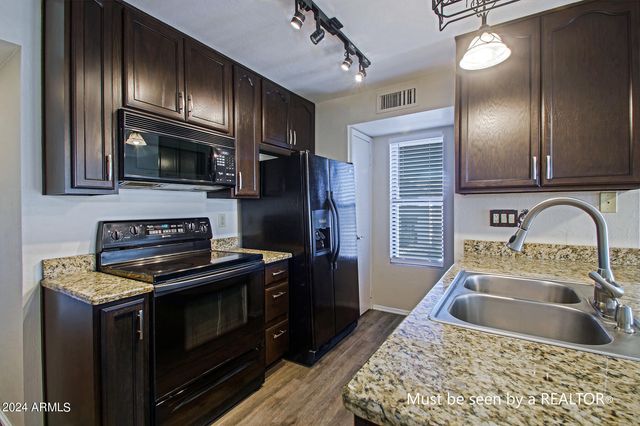 30 E Brown Road Unit 2014, Mesa, AZ 85201